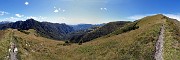 36 Panoramica cresta di salita dal Passo al Pizzo Baciamorti